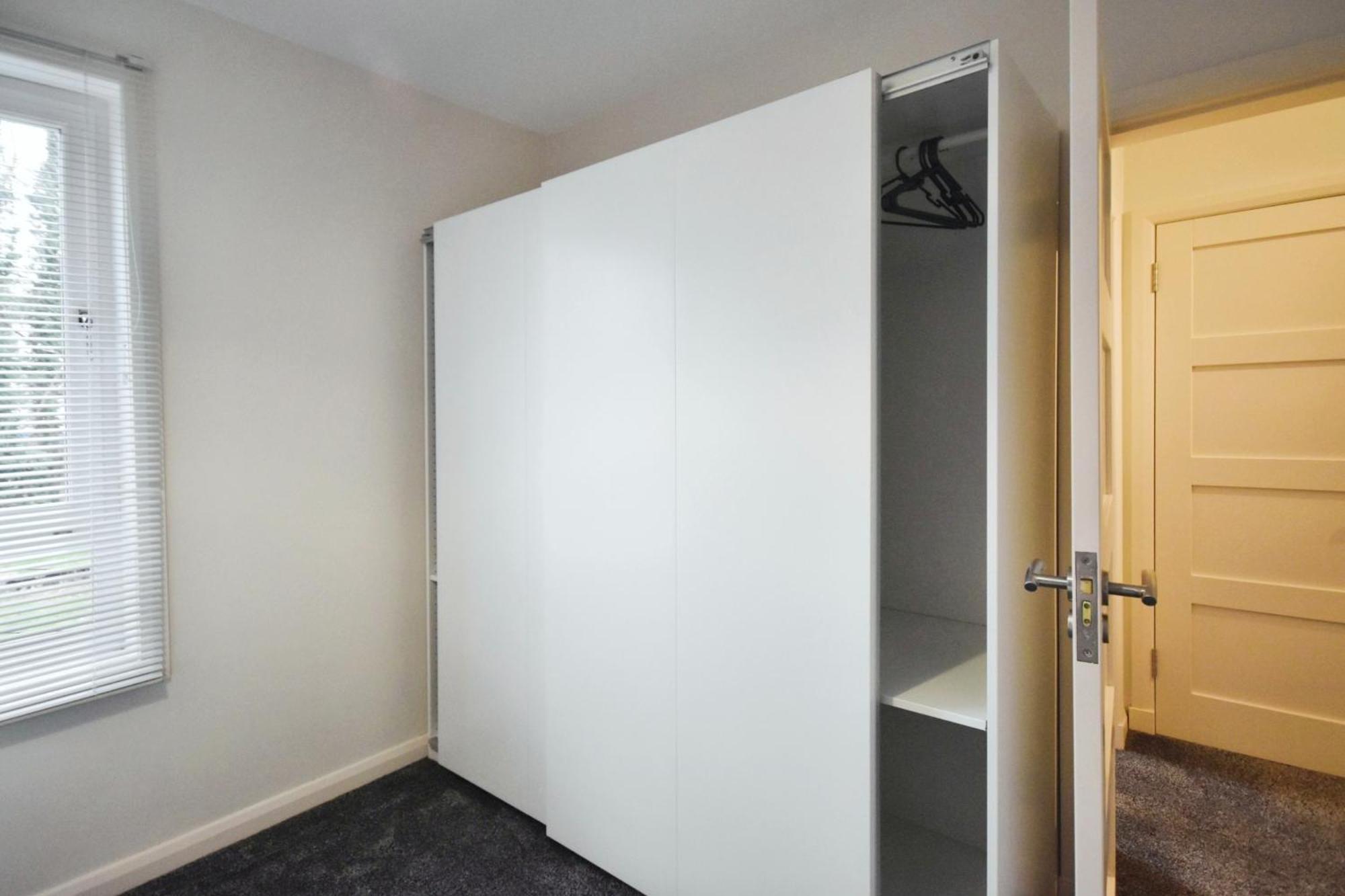 Glasgow Modern Style Home , Separate Entrance 外观 照片